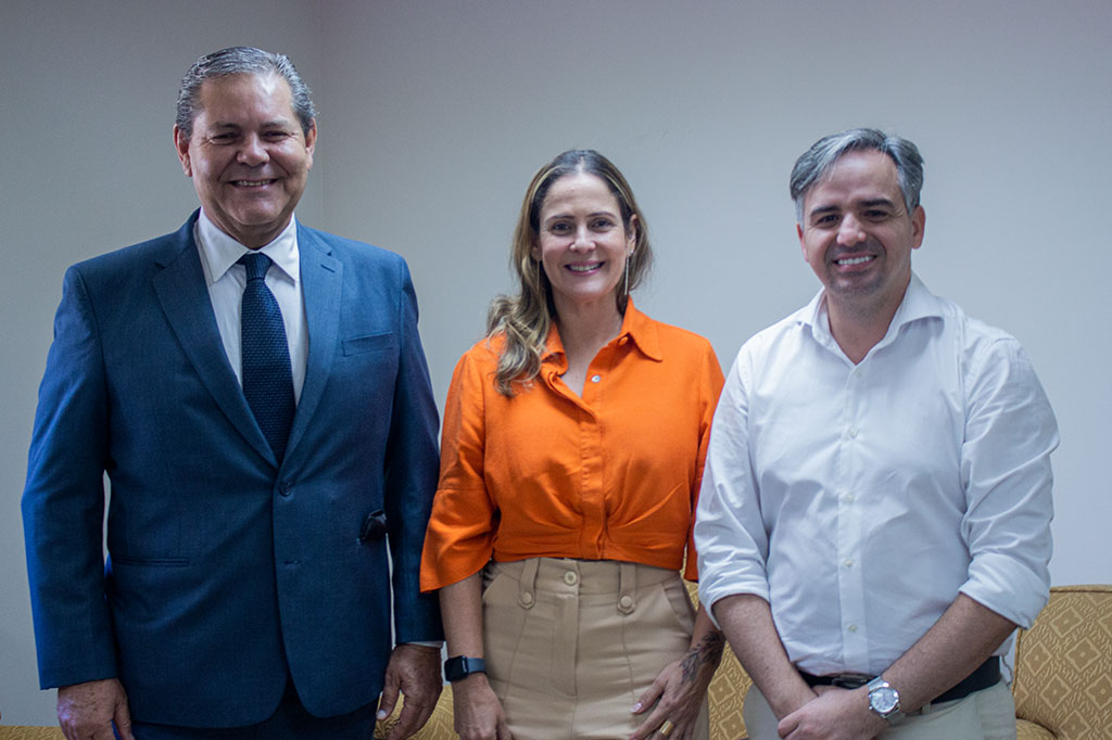 Juceal e Associação Comercial consolidam parceria.